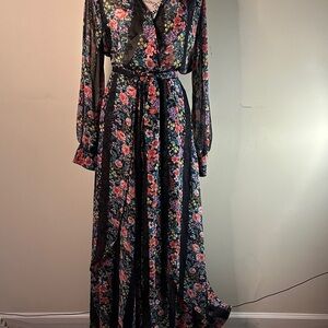Xtaren Black Floral Long Sleeve Dress